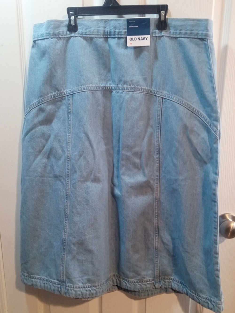 OLD NAVY DRAPEY DENIM SKIRT - Picture 4 of 10